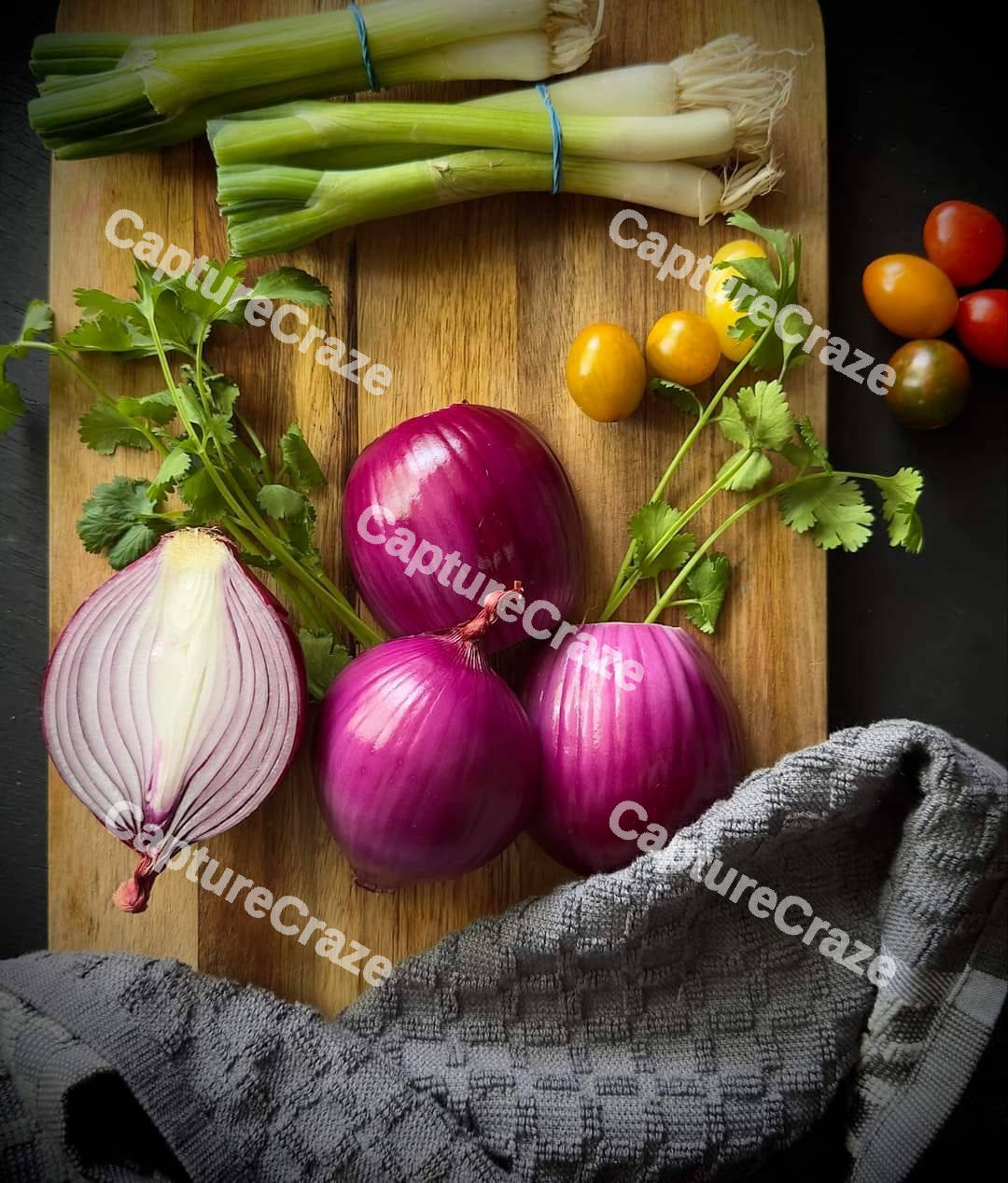 Onion on a cutting board
